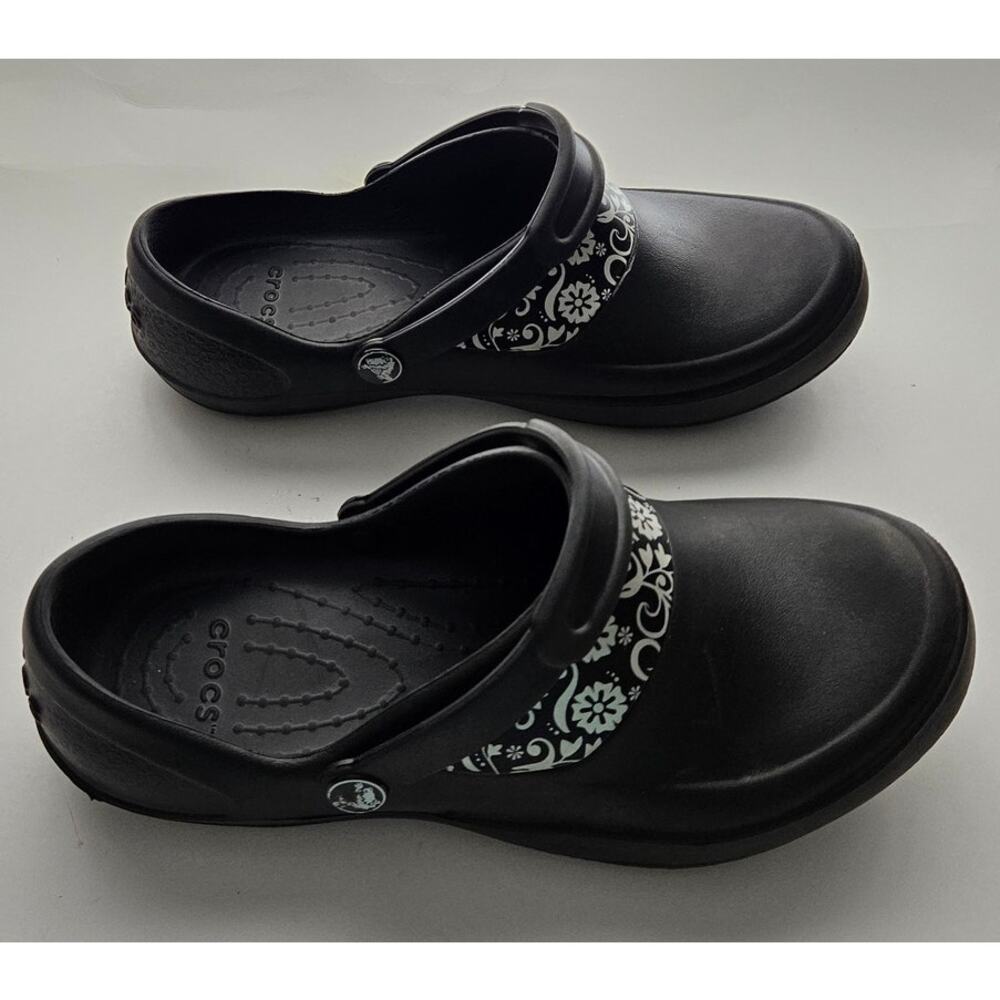 Crocs Women Size 7 Solid Black with White Flower Trim Slingback Mule Beach Shoe - Picture 5 of 9